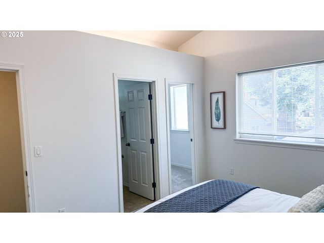 13416 Se HAROLD St 9, Portland, OR 97236