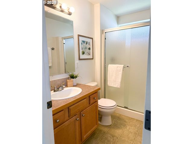 13416 Se HAROLD St 9, Portland, OR 97236