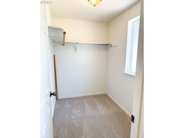 13416 Se HAROLD St 9, Portland, OR 97236