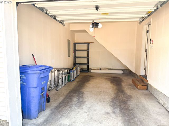 13416 Se HAROLD St 9, Portland, OR 97236