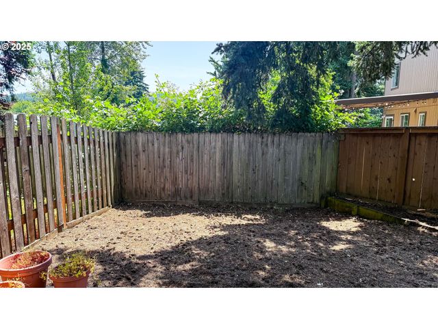 13416 Se HAROLD St 9, Portland, OR 97236