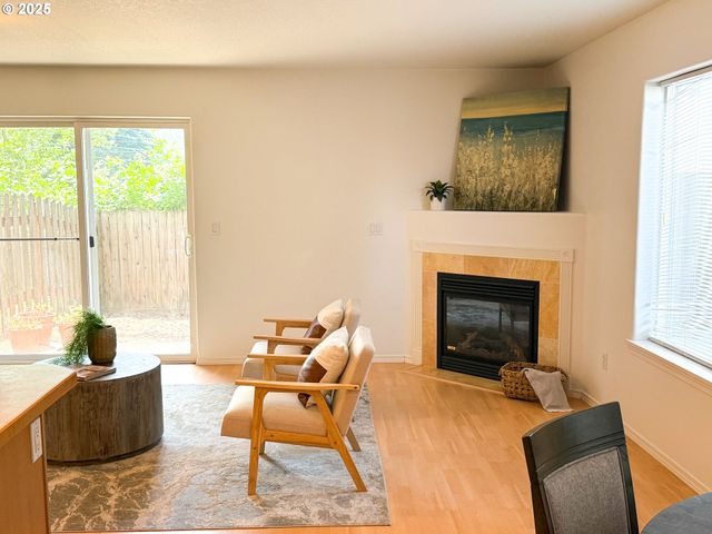 13416 Se HAROLD St 9, Portland, OR 97236