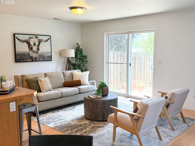 13416 Se HAROLD St 9, Portland, OR 97236
