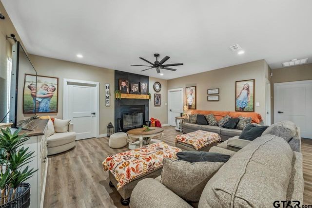 1190 COUNTY ROAD 3900, Hawkins, TX 75765