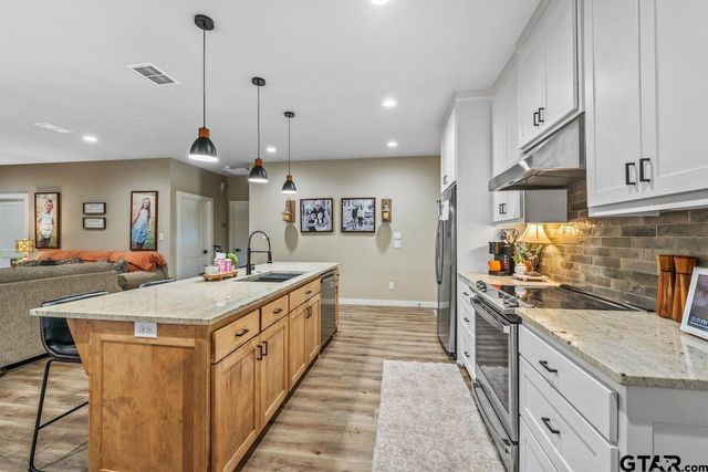 1190 COUNTY ROAD 3900, Hawkins, TX 75765