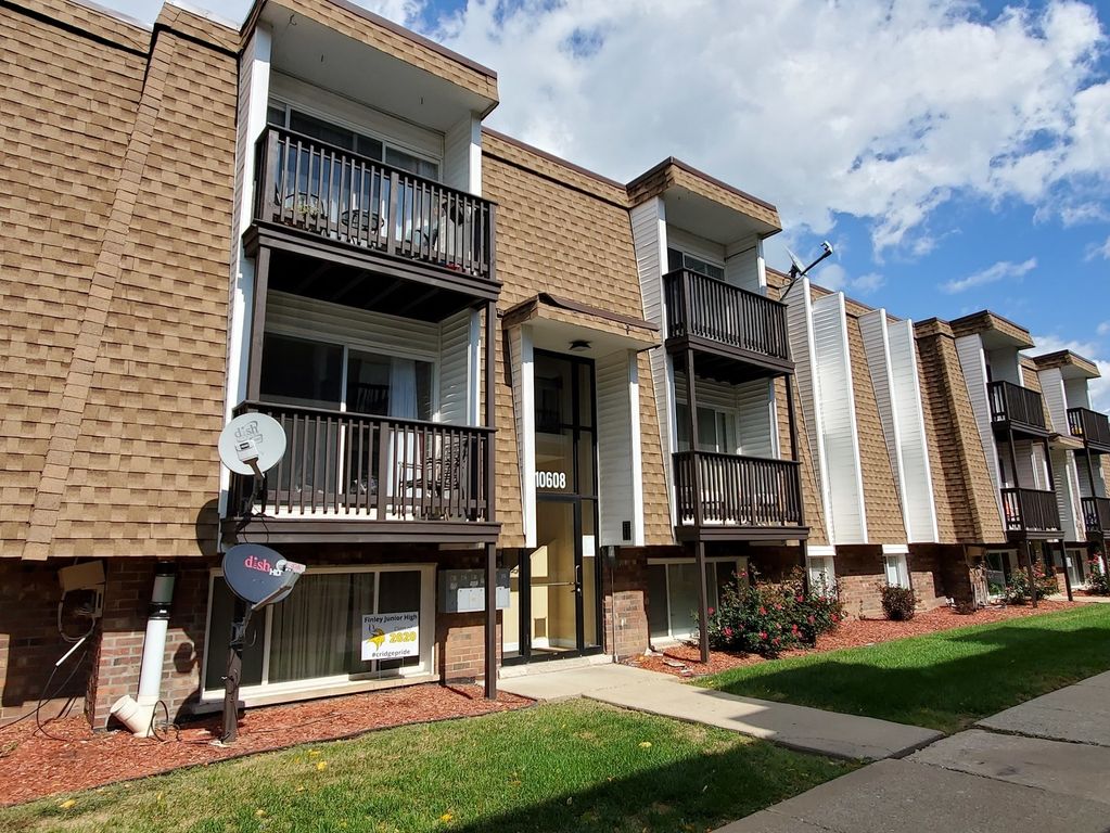 10608 Brooks Lane C2, Chicago Ridge, IL 60415