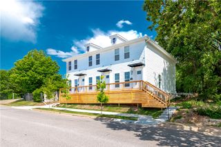 2286 W Stone Street, Fayetteville, AR 72701