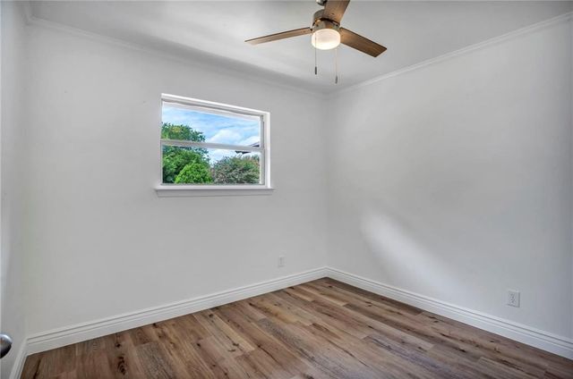 2416 Village WALK, Austin, TX 78744