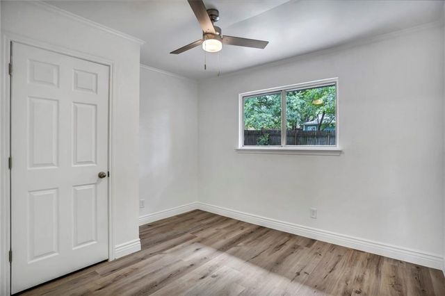 2416 Village WALK, Austin, TX 78744