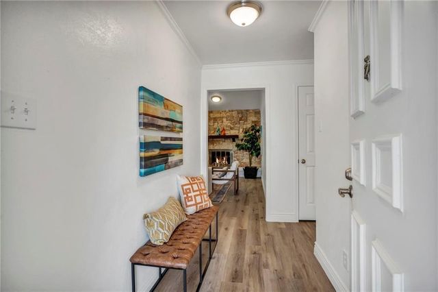 2416 Village WALK, Austin, TX 78744