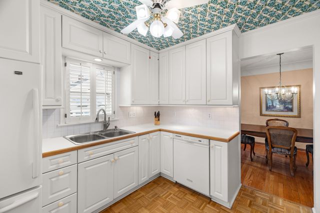 1015 Thornton Avenue, Des Moines, IA 50315