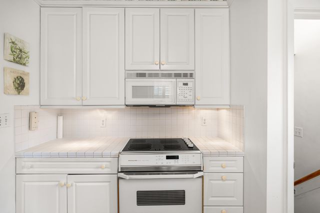 1015 Thornton Avenue, Des Moines, IA 50315
