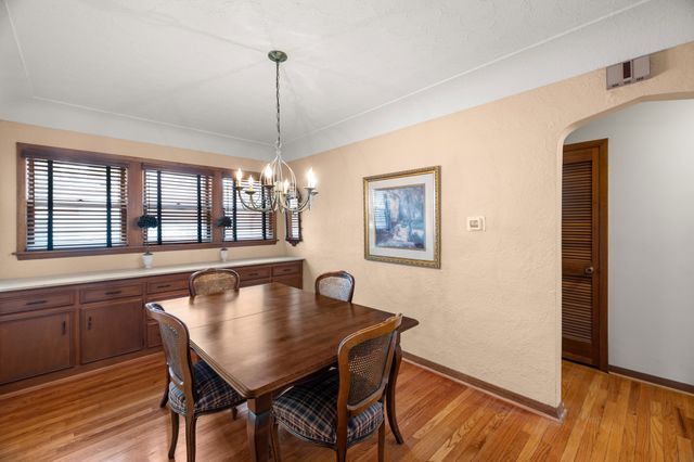1015 Thornton Avenue, Des Moines, IA 50315