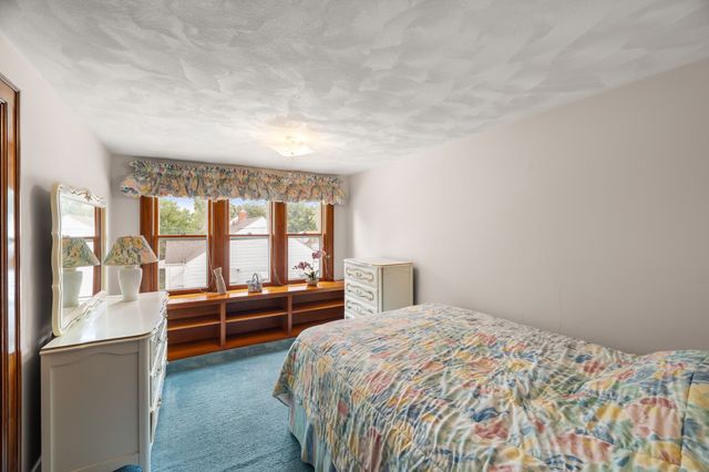 1015 Thornton Avenue, Des Moines, IA 50315