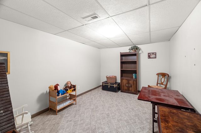 1015 Thornton Avenue, Des Moines, IA 50315