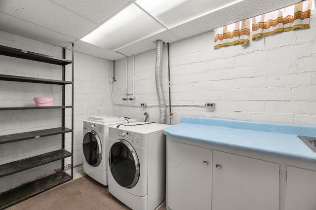 1015 Thornton Avenue, Des Moines, IA 50315