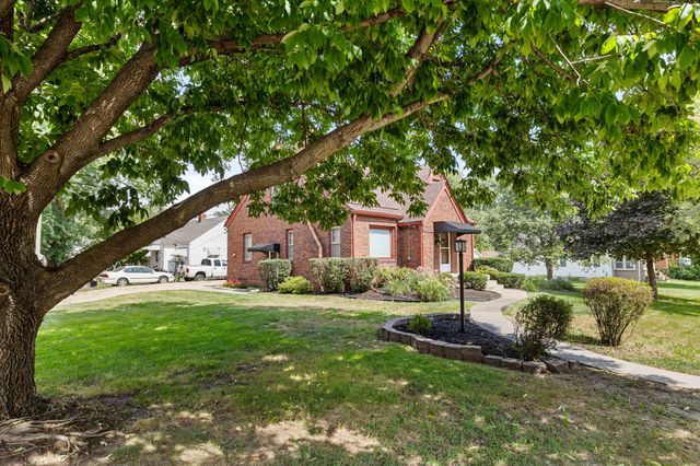 1015 Thornton Avenue, Des Moines, IA 50315