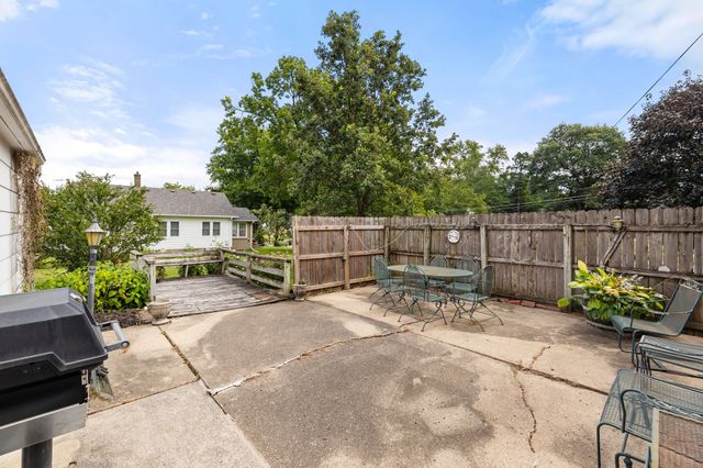 1015 Thornton Avenue, Des Moines, IA 50315