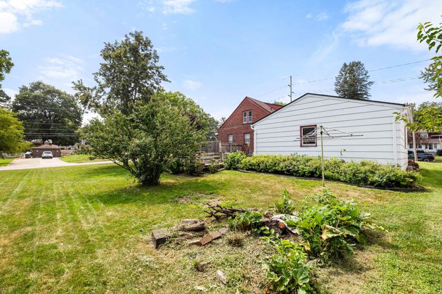 1015 Thornton Avenue, Des Moines, IA 50315