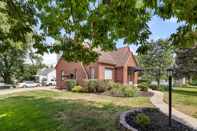 1015 Thornton Avenue, Des Moines, IA 50315