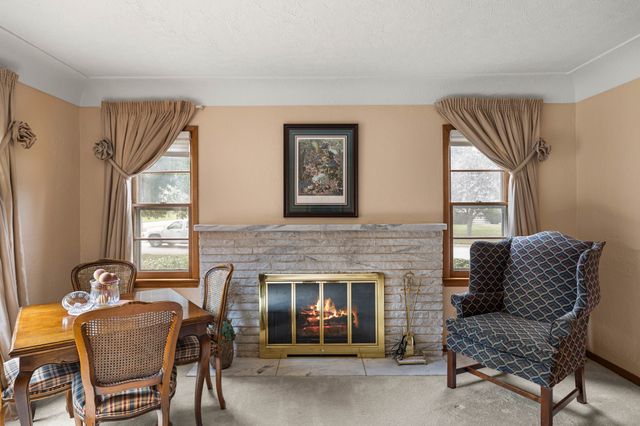 1015 Thornton Avenue, Des Moines, IA 50315