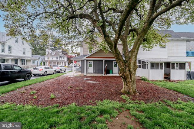 81-83 E MAIN ST, Newmanstown, PA 17073
