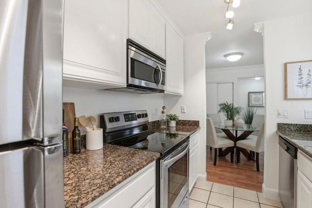 1919 Alameda De Las Pulgas 75, San Mateo, CA 94403
