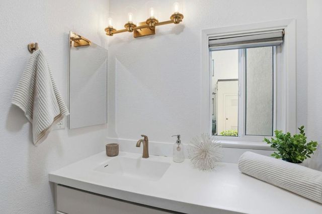 1919 Alameda De Las Pulgas 75, San Mateo, CA 94403