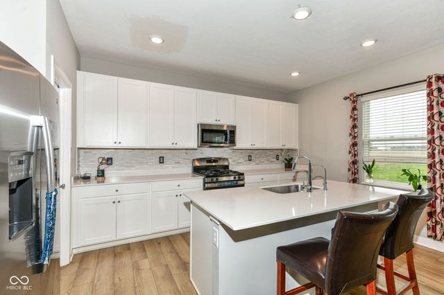 2515 S Carlota Drive, New Palestine, IN 46163