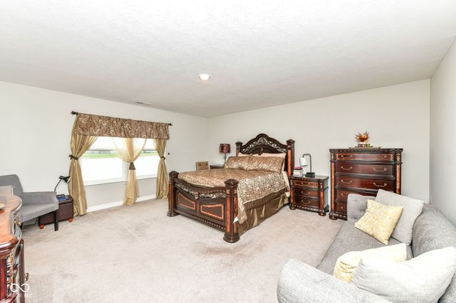 2515 S Carlota Drive, New Palestine, IN 46163