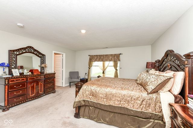 2515 S Carlota Drive, New Palestine, IN 46163
