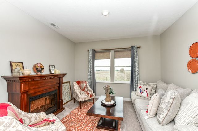 2515 S Carlota Drive, New Palestine, IN 46163