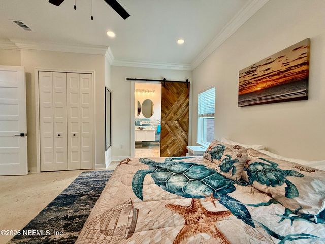 815 S 11TH Avenue S, Jacksonville Beach, FL 32250