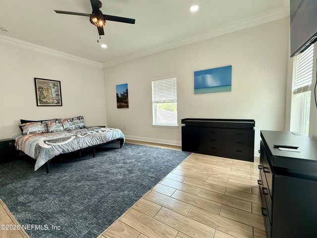 815 S 11TH Avenue S, Jacksonville Beach, FL 32250