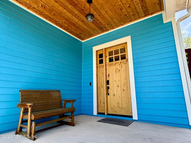 815 S 11TH Avenue S, Jacksonville Beach, FL 32250