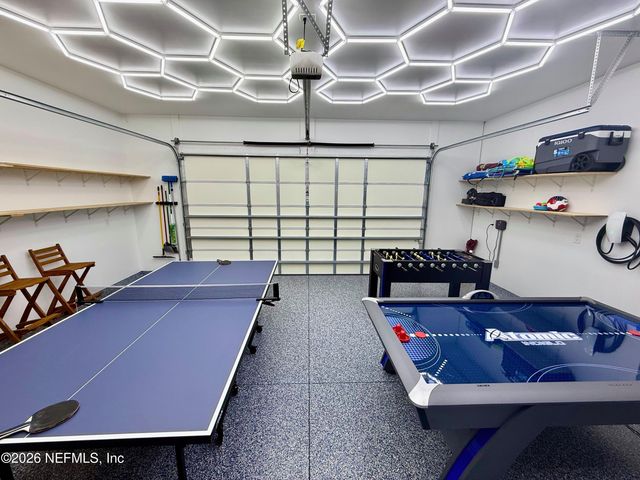 815 S 11TH Avenue S, Jacksonville Beach, FL 32250