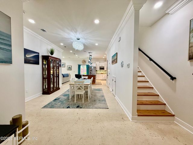 815 S 11TH Avenue S, Jacksonville Beach, FL 32250