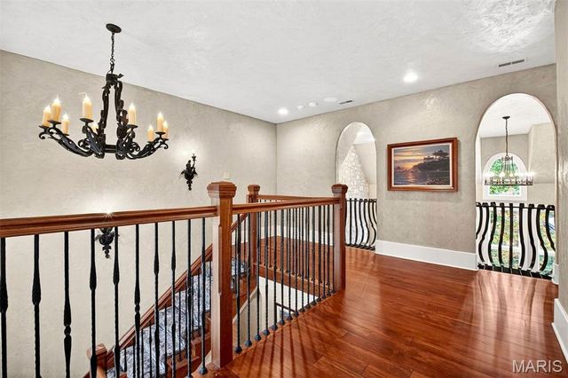 1042 Wings Road, St Albans, MO 63073