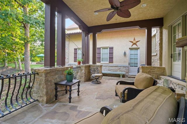 1042 Wings Road, St Albans, MO 63073