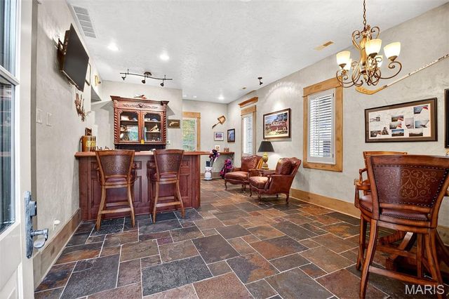 1042 Wings Road, St Albans, MO 63073