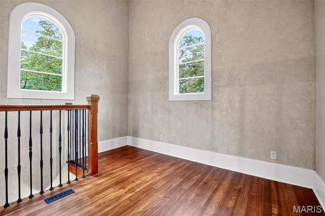 1042 Wings Road, St Albans, MO 63073