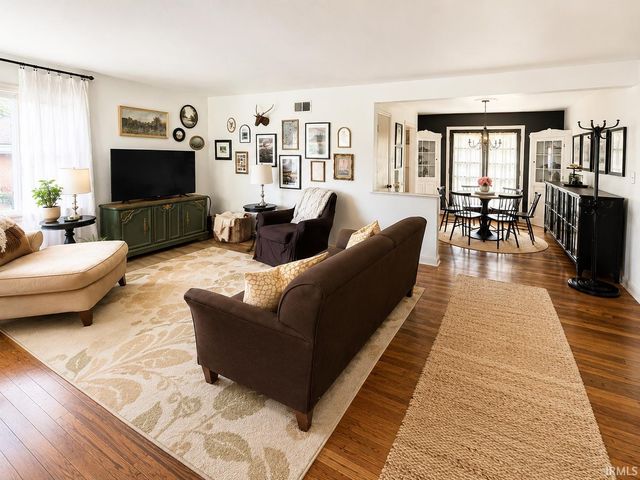 2910 Erskine Boulevard, South Bend, IN 46614