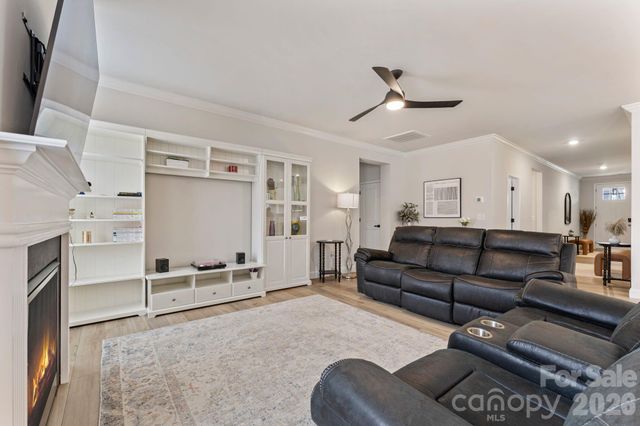 252 Hamrick Road, Cramerton, NC 28032