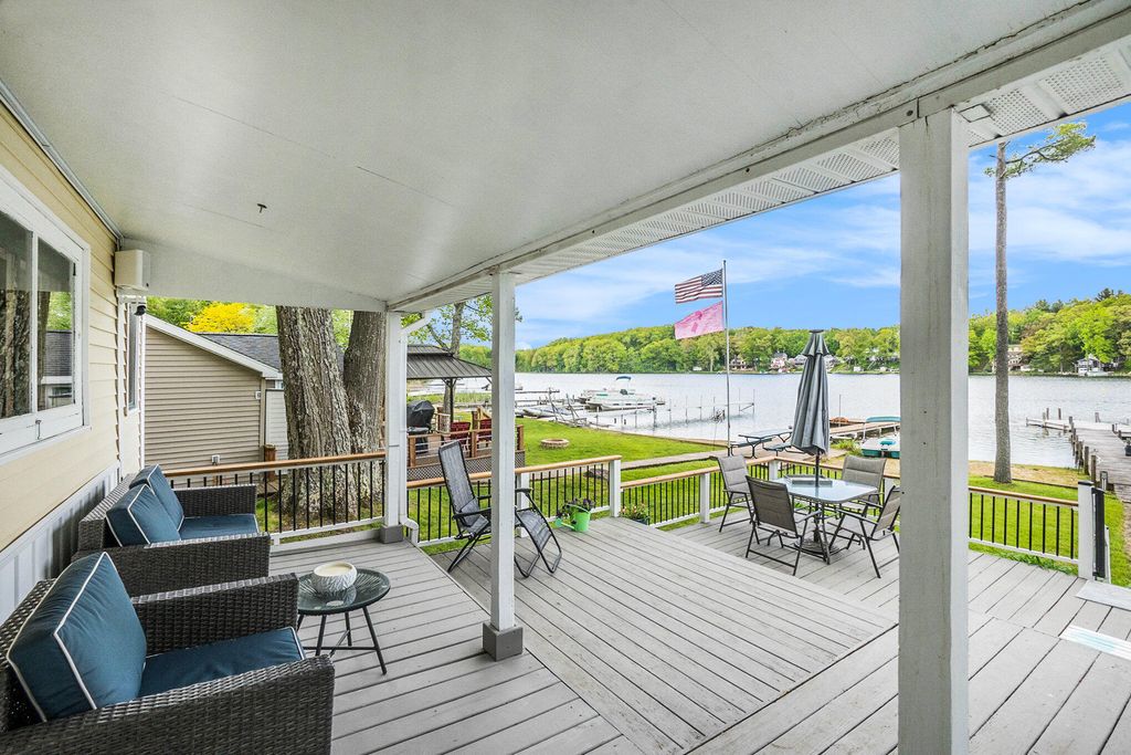 6026 Keeney Road, Six Lakes, MI 48886