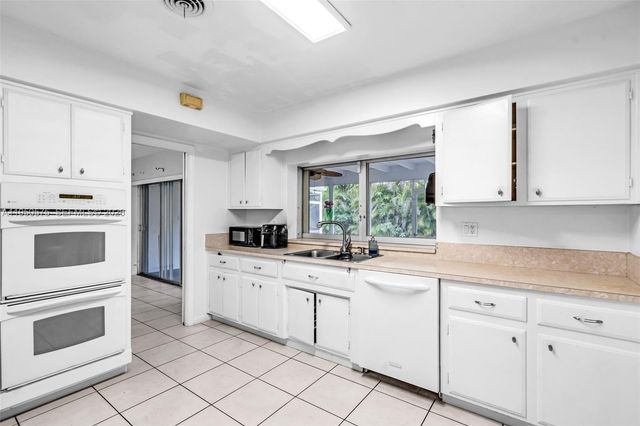 781 NW 66th Ave, Plantation, FL 33317