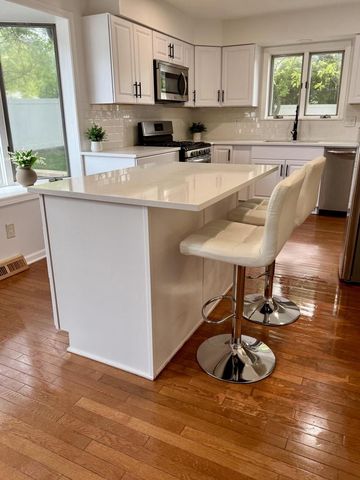7944 Cooper ROAD, Kenosha, WI 53142