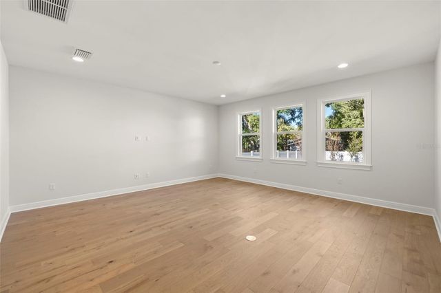 4605 W SAN JOSE STREET, Tampa, FL 33629