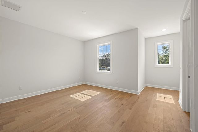 4605 W SAN JOSE STREET, Tampa, FL 33629