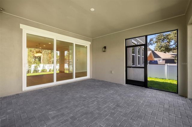 4605 W SAN JOSE STREET, Tampa, FL 33629