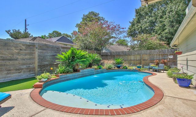 16119 Maplehurst Drive, Spring, TX 77379